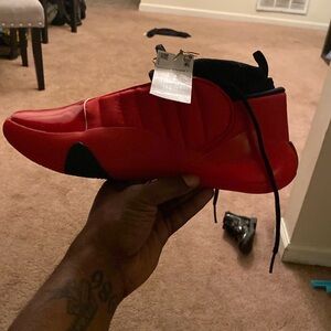 JAMES Harden Vol 7 new with box!!